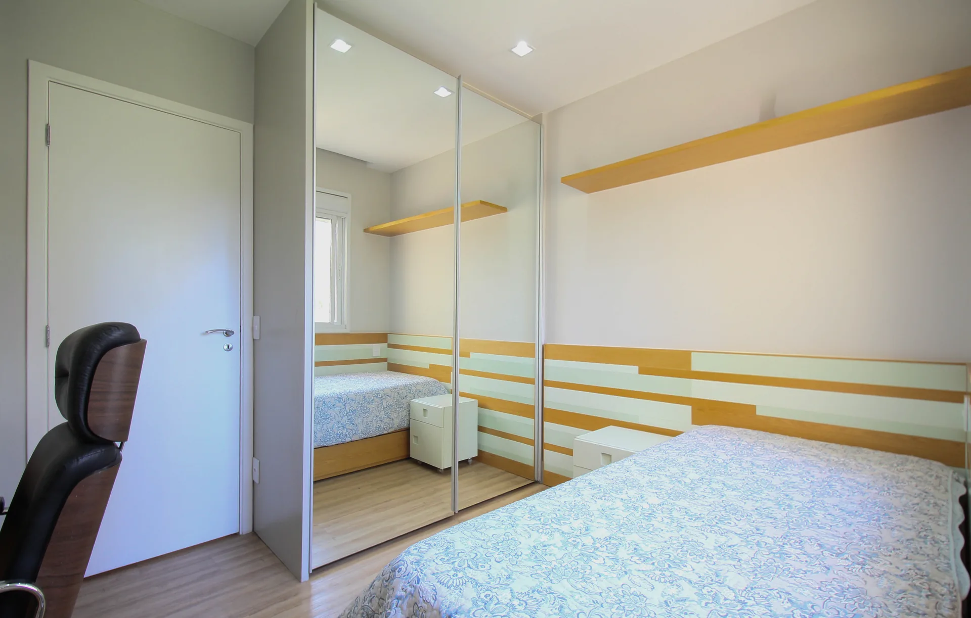Segunda suíte do apartamento de 142 m² no Condomínio Taman Vila Andrade